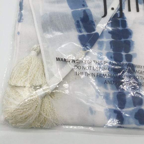 Pure Jill Jacquard Tie-Dye-Print Triangle Scarf - Picture 6 of 8